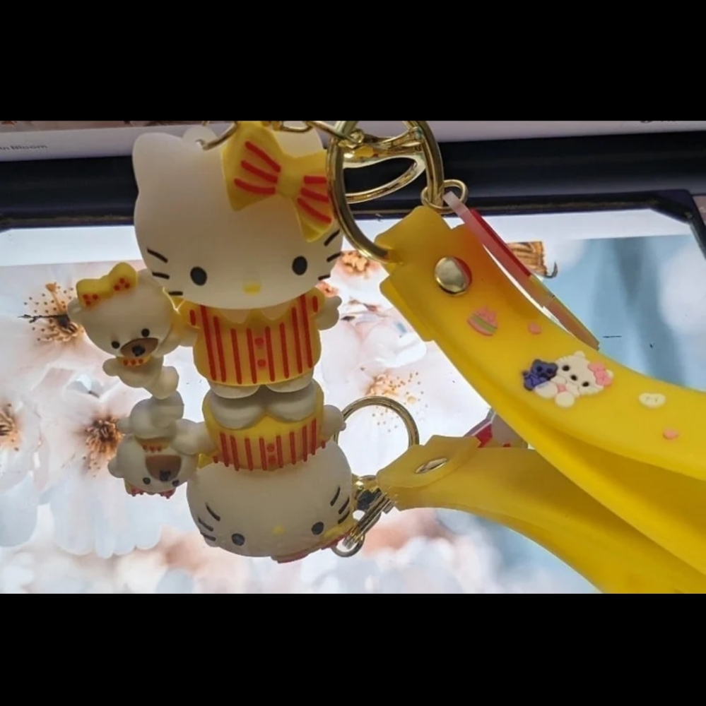 Hello Kitty keychain - Picture 4 of 4